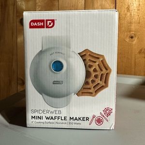 Dash Spider Web Mini Wafflemaker